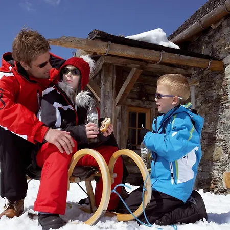 Homestay In Near Lift